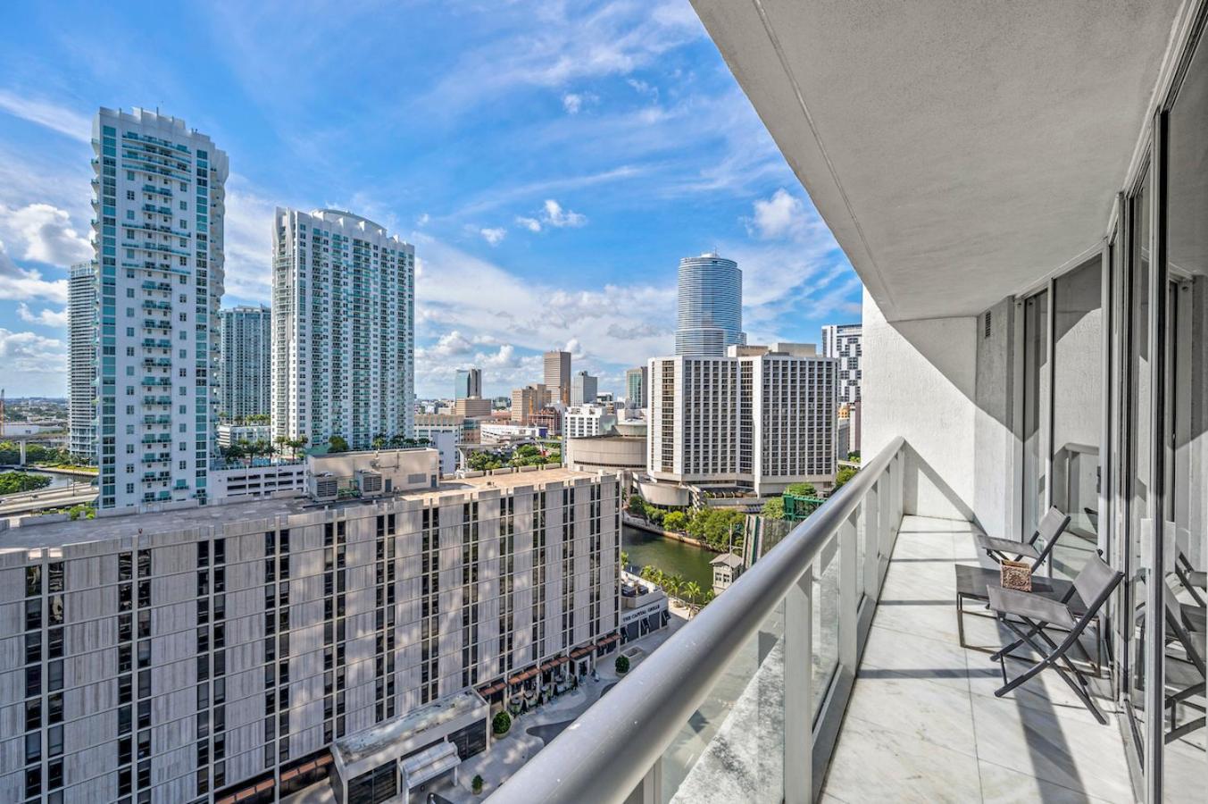 *W Icon Brickell- Luxury 2Br Highrise Corner Condo** Маями Екстериор снимка