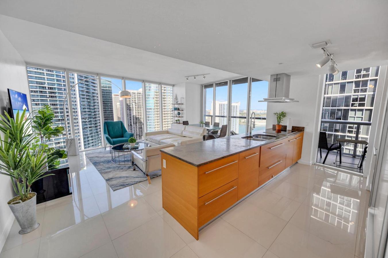 *W Icon Brickell- Luxury 2Br Highrise Corner Condo** Маями Екстериор снимка